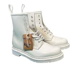 Dr Martens Women's Boots sz 6 Mono Smooth Leather White NEW #M198